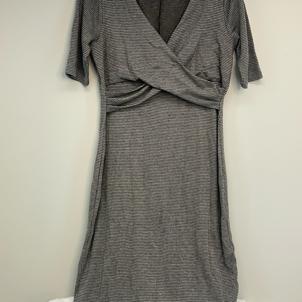 Banana Republic Stretch Gray Houndstooth Wrap Midi Dress size medium